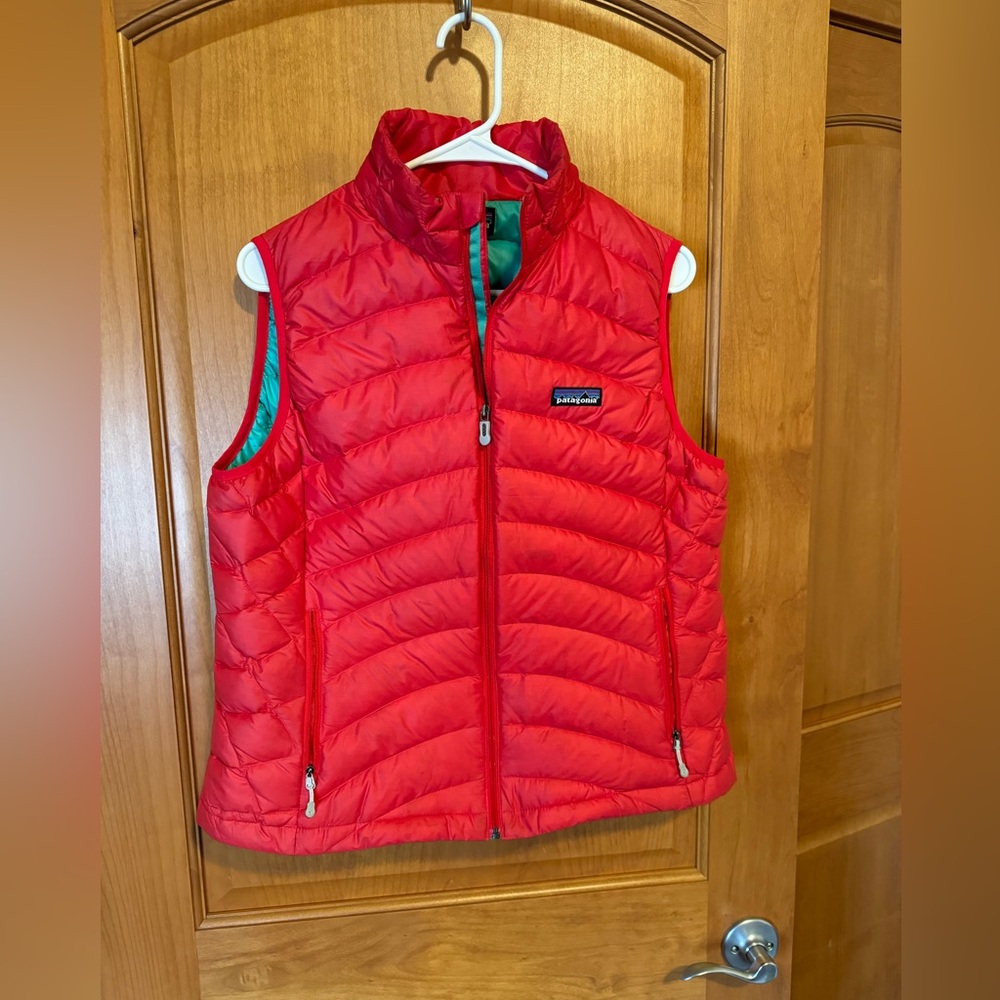 Patagonia Women’s Down Sweater Vest, size large.